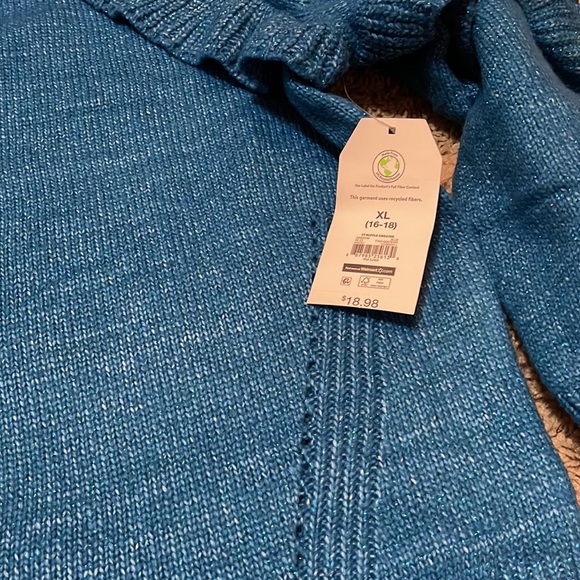 NWT Sweater Size XL - Picture 3 of 9